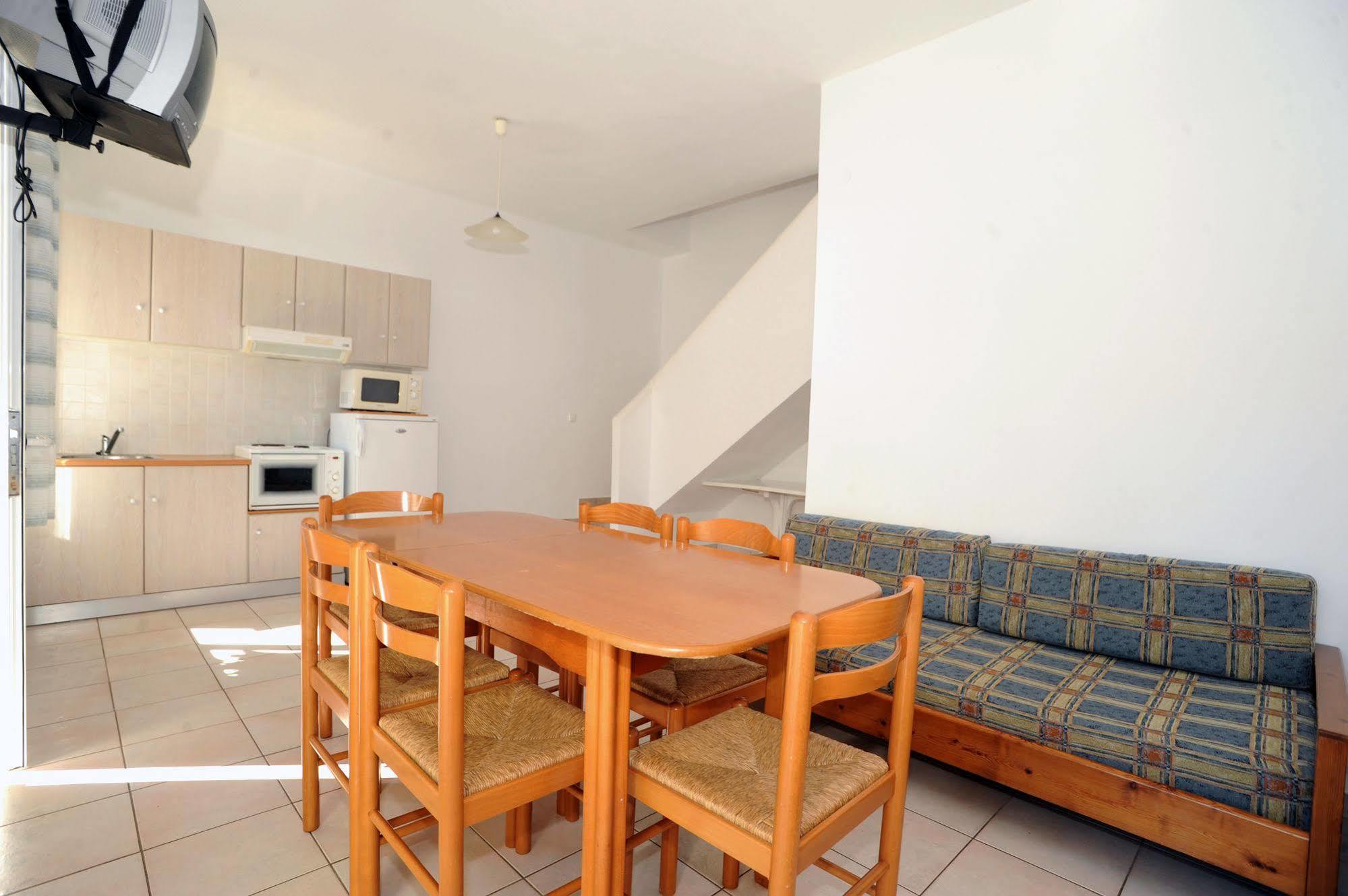 Evilion Hotel apartamentowy Stalós
